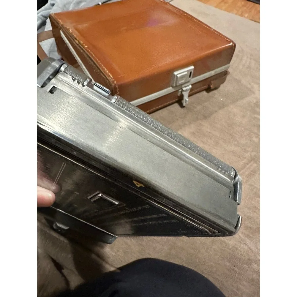Polaroid Land Camera 104 220 Unisex OS Brown Good Vintage Case Flashbulbs Manual